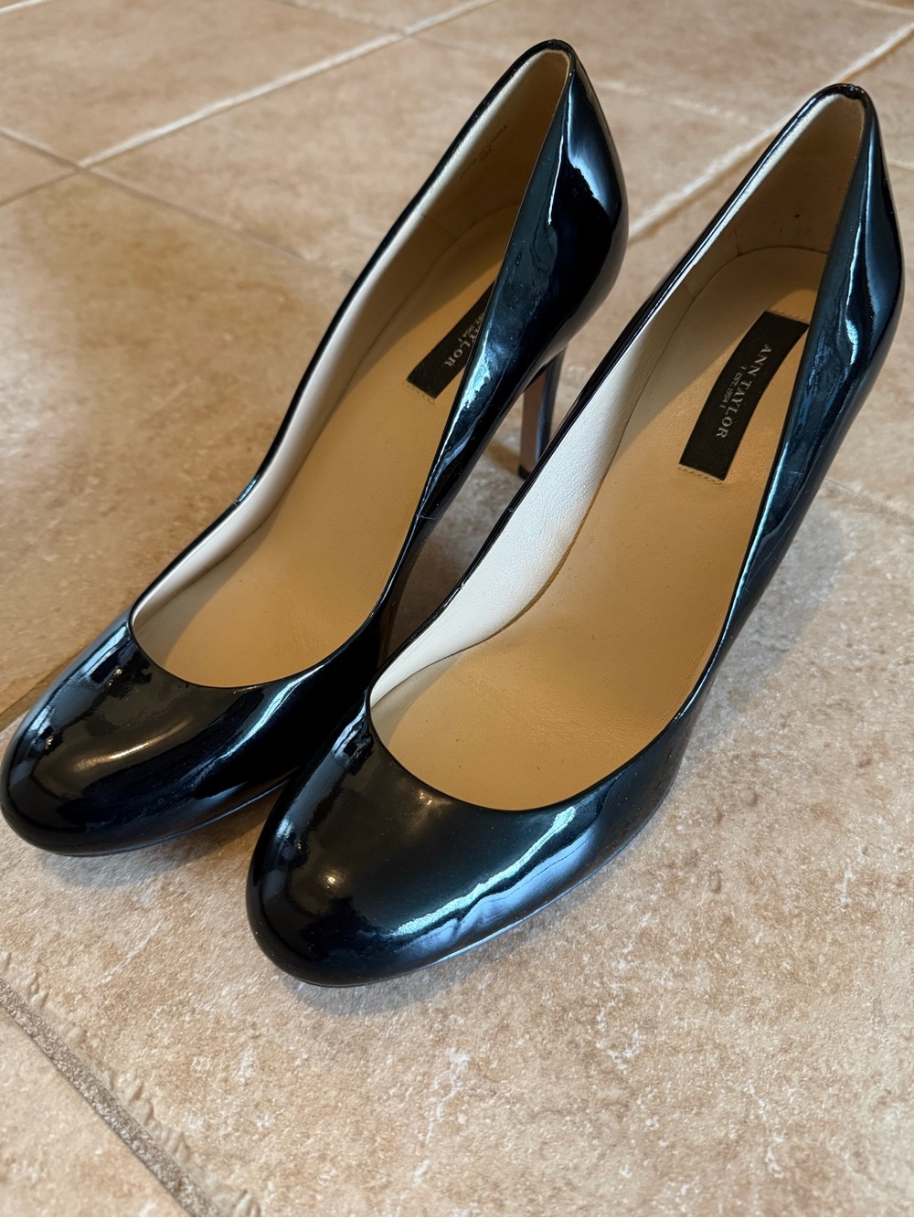 Ann Taylor Black Patent Round-Toe Stiletto Pumps, Size 8M